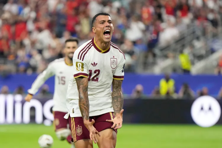 Spain shuts down France and Mbappé, advances to the World Cup final